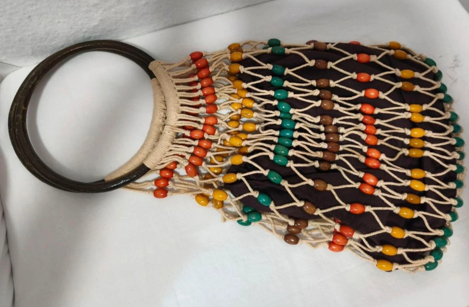 Bolsa de mão de macramé e madeira – photo 5